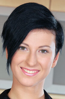 Порно актрисаның өмірбаяны Эмилия Арган