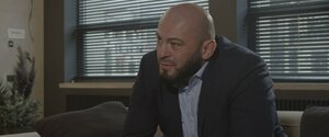 В погоне за камнем кадр 9 онлайн-кинотеатр Эмбликс
