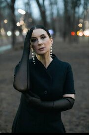 Екі адаммен жыныстық қатынас кезінде ақырын сөйлеседі