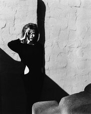 Ребекка де Морнай жалаңаш суреті