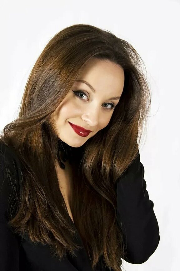 Карла Браун барлық фотосуреттер