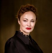 Омбыда мас қазақ әйелдері бейнеленген қолдан жасалған порно