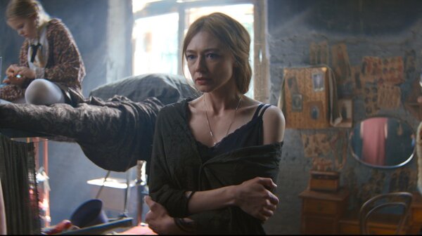 Орынның орнына мүшесі бар порновелосипед