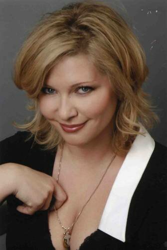 Semiz ayol belbogli yigitni sikadi