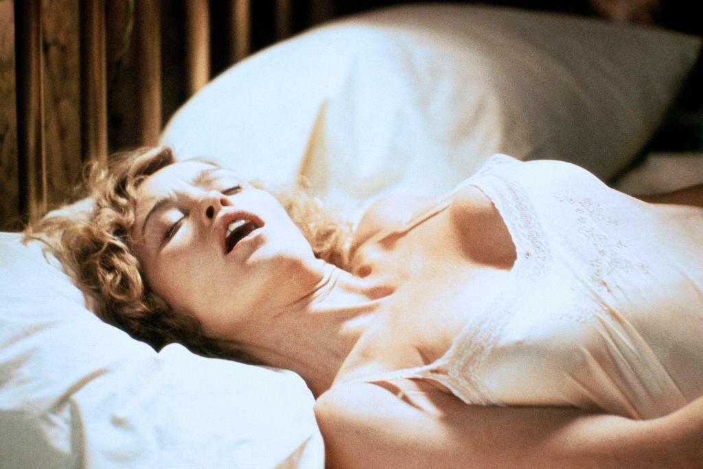 Крупным планом девушки со страниц журналов фильм 1981