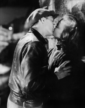 Врата ночи кадр 10 онлайн-кинотеатр Эмбликс