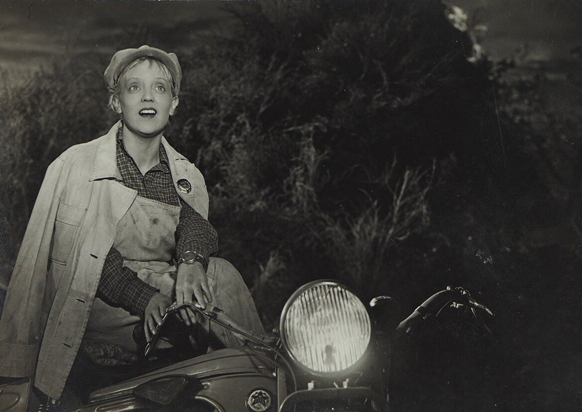 Фото: Трактористы / Кадр со съемок фильма «Трактористы» (1939) #2831773