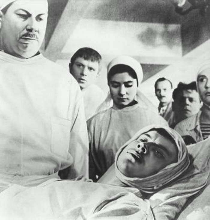 Фото: Летят журавли / Кадр из фильма «Летят журавли» (1957) #2411095