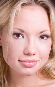 Күйеуі әйелінің қолдан жасаған порносын жалайды