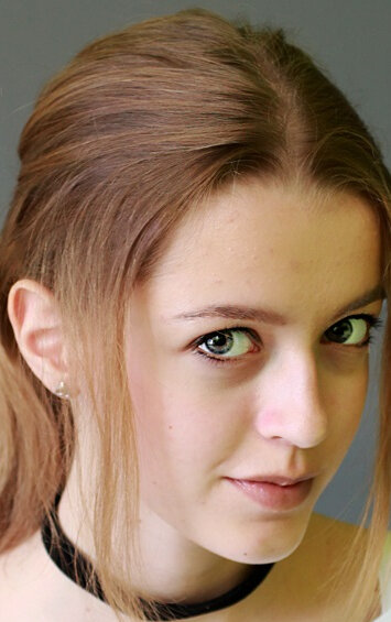 Мен үй қызметкерінің аузына келдім