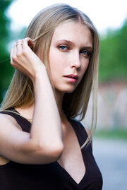 Минаж Никкидің эротикалық фотосуреттері