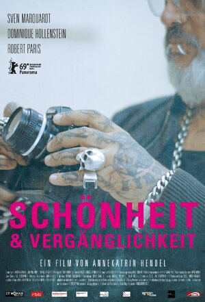 Постер: (Красота и увядание, 2019 - вся информация о фильме на FilmNavi.ru