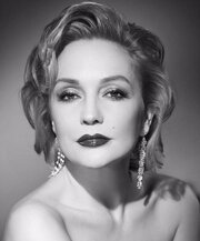 Qizil sochli qizning uy qurilishi fotosuratlari