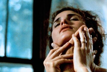 Mushuk pornosiga spermani quyish