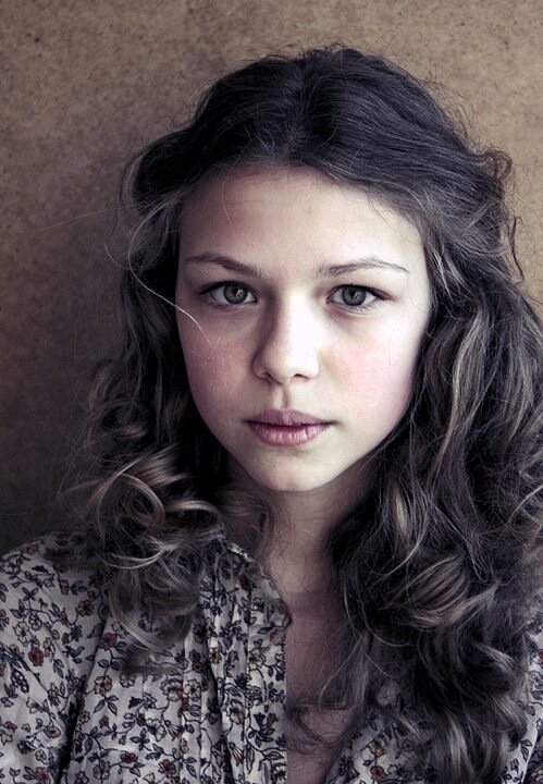 Уникальные снимки семьи Таисии Вильковой и Семена Серзина вызывают незабываемую 