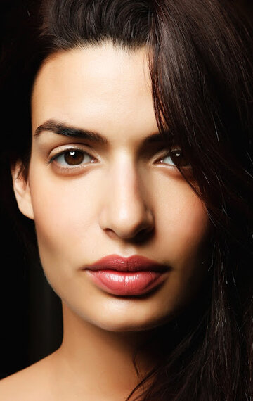 Жас әйел сорған қарттың порносын қараңыз