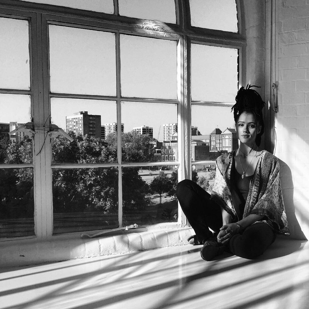 Фото: Натали Эммануэль (1989) #2678858