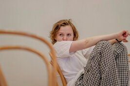 Жалаңаш Эми Мэнсон