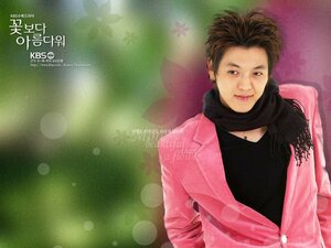 Постер: (Прекраснее цветка, 2004 - вся информация о сериале на FilmNavi.ru