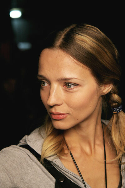 Seks qogirchoq bilan porno