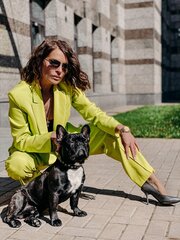 Mashinada dugonamni xotinini sikdim.