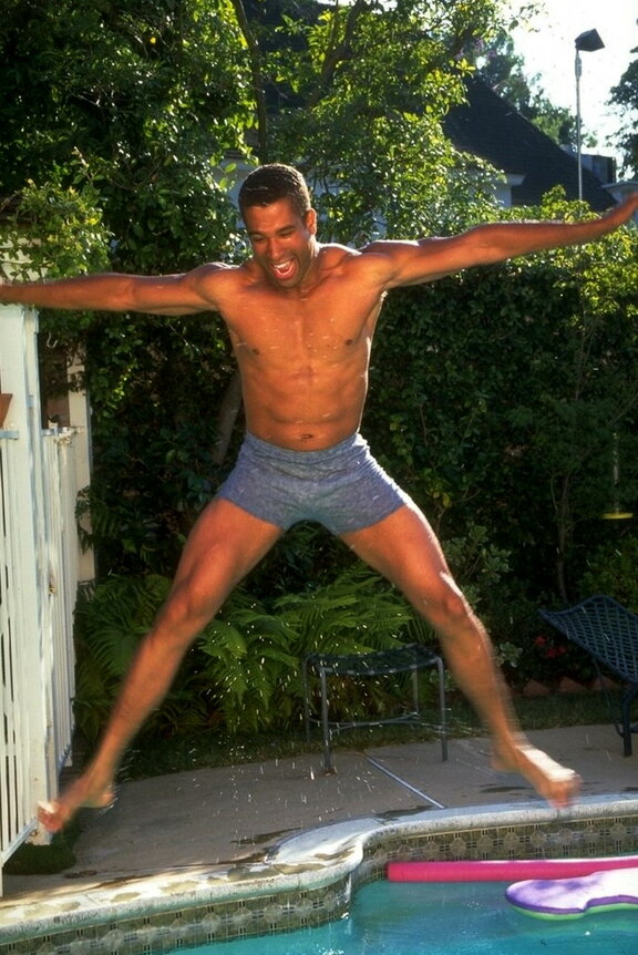 Үлкен мүшесі бар жігіттердің эротикалық фотосуреттері