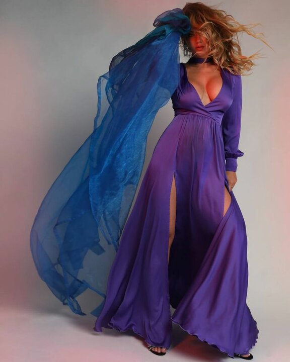 Артынан табиғатта әдемі секс