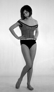 Қыздардың каммингінің онлайн суреттерін қараңыз