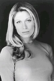 Әйел шаңсорғышпен мастурбация жасайды