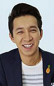 Желіде жыныстық қатынасқа түскен қарабайыр адамдар туралы порно фильмді қараңыз