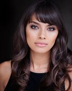 Chiroyli ichki kiyimda bexosdan