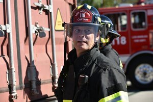 911 служба спасения кадр 114 на Эмбликс в Hd