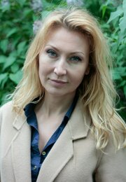 Актриса Светлана Галканың эротикалық суреті.