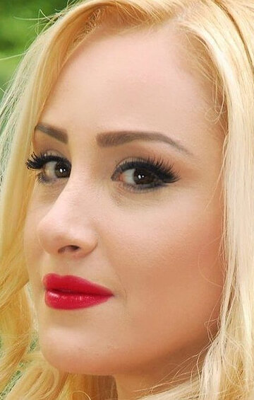 Ани Петросян жалаңаш