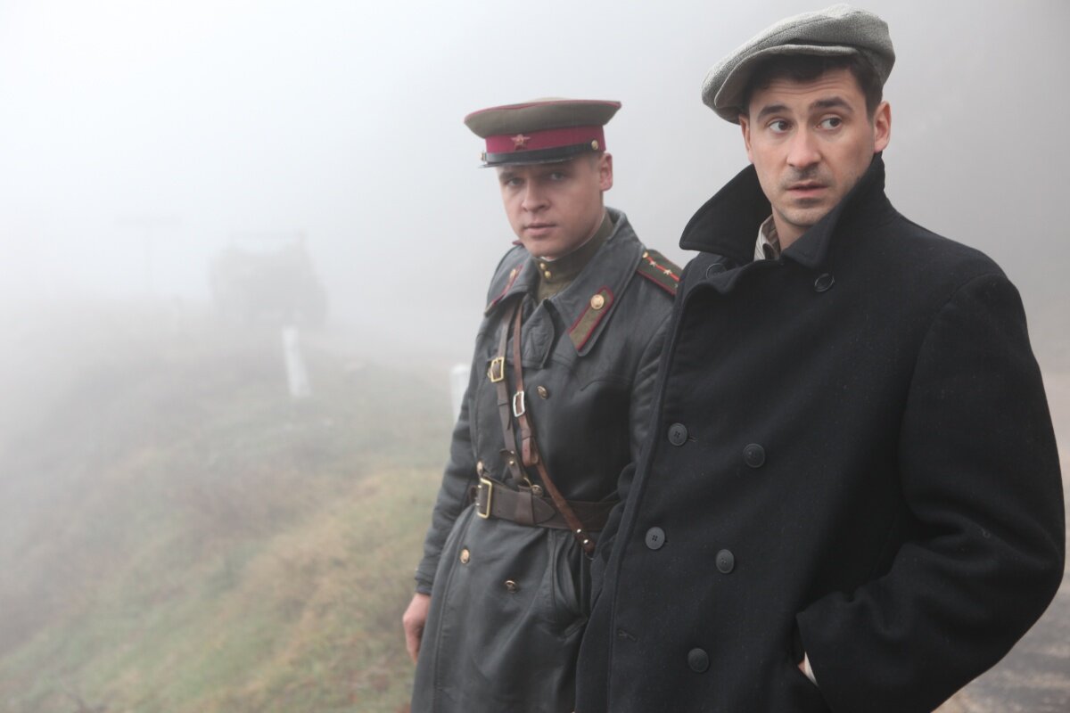 Фото: Ялта-45 / Кадр из сериала "Ялта-45" (2011) #1869210