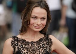 Мен ұйықтап жатқан қыздың фотосын алғым келеді