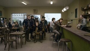 Голубь сидел на ветке, размышляя о бытии кадр 2 онлайн-кинотеатр Эмбликс
