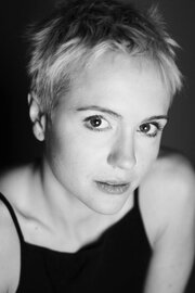 Sankt-Peterburgda erotik massaj reklamalari