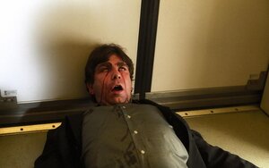 Мать слёз кадр 44 онлайн-кинотеатр Эмбликс