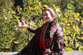 Порно дірілдеп, жылайды