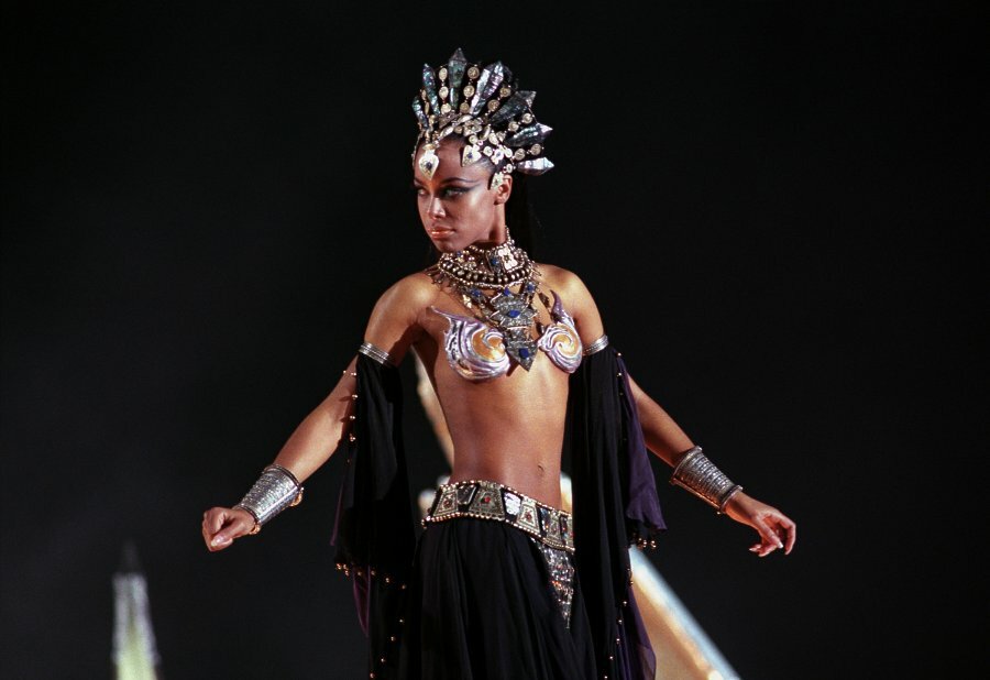 Фото: Королева проклятых / Кадр из фильма «Королева проклятых» (2002 ...