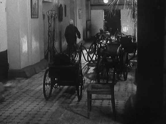 Фото: Хрусталев, машину! / Кадр из фильма «Хрусталев, машину!» (1998 ...