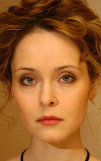 Үлкен өлшемді әйелдердегі үлкен кеуделердің фотосуреттері