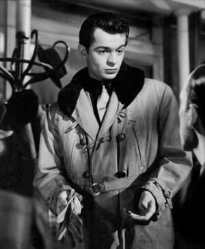 Врата ночи кадр 13 онлайн-кинотеатр Эмбликс