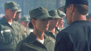 Солдат Джейн кадр 9 онлайн-кинотеатр Эмбликс