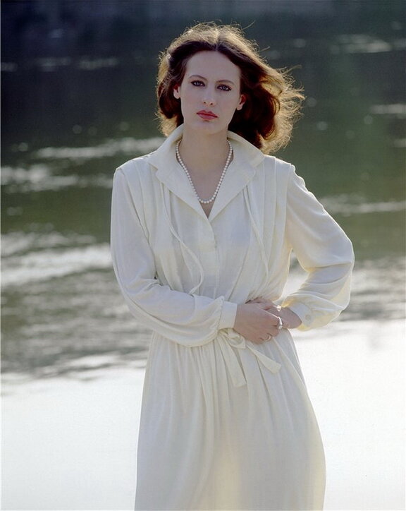 Orgimchak odam va Deadpool porno video