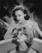 Мас әйелдердің суреттері