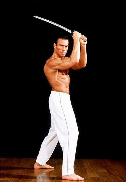 Ular uni eshakda sikishadi va u yiglaydi.