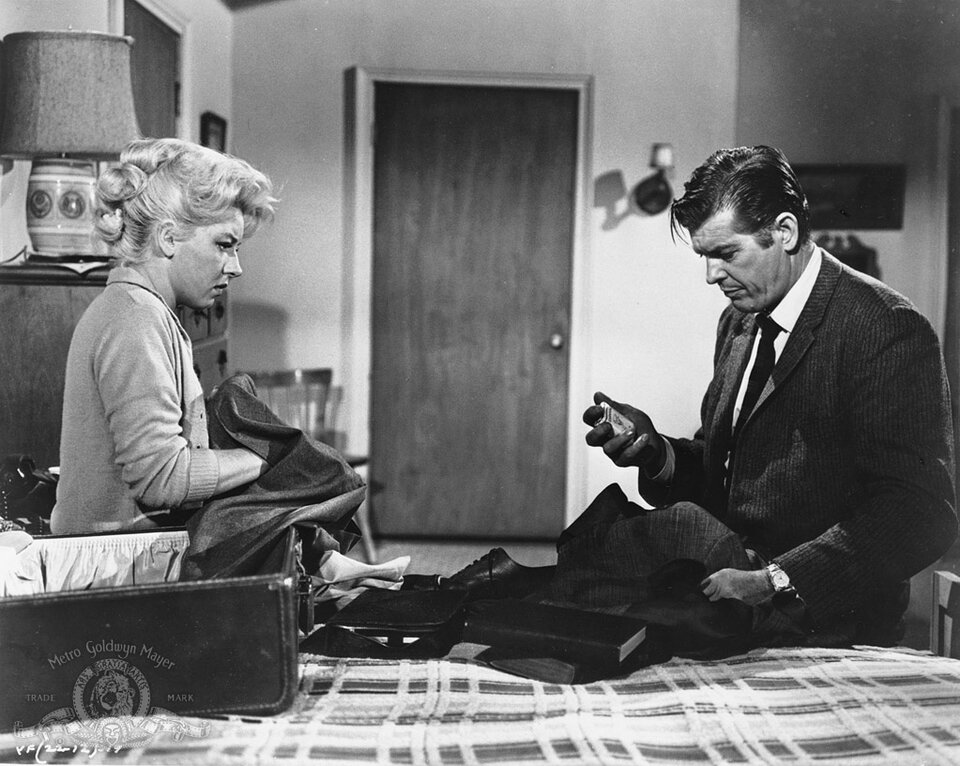 Фото When the Clock Strikes / Кадр из фильма «When the Clock Strikes