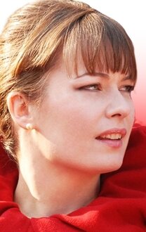 Әйелдің кискасындағы үлкен заттар және